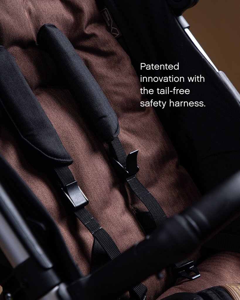 mountain-buggy-urban-jungle-Heritage-Mustang-Tail-free-safety-harness.webp