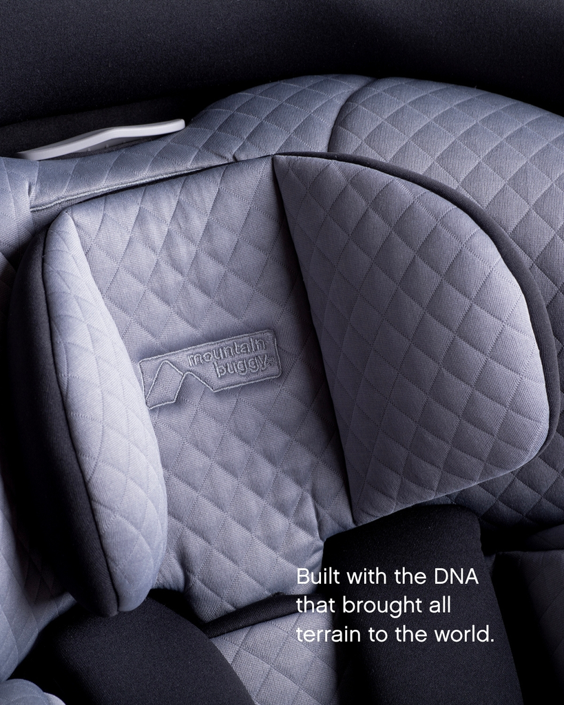 mountain-buggy-saferotate-carseat-detail-DNA.webp