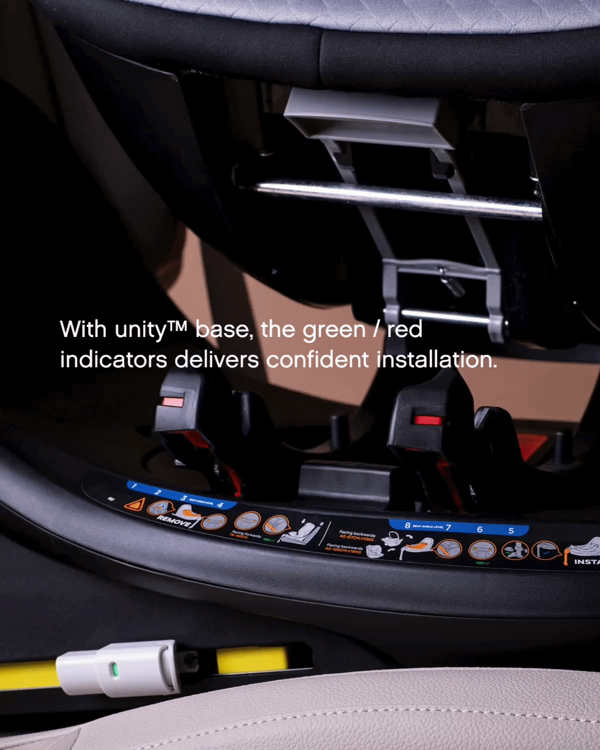 mountain-buggy-saferotate-carseat-detail-green-red-indicators.gif