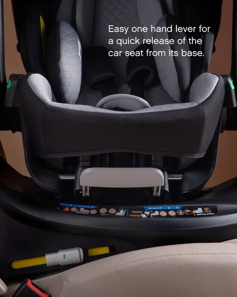 mountain-buggy-protect-carseat-detail-release-lever.webp