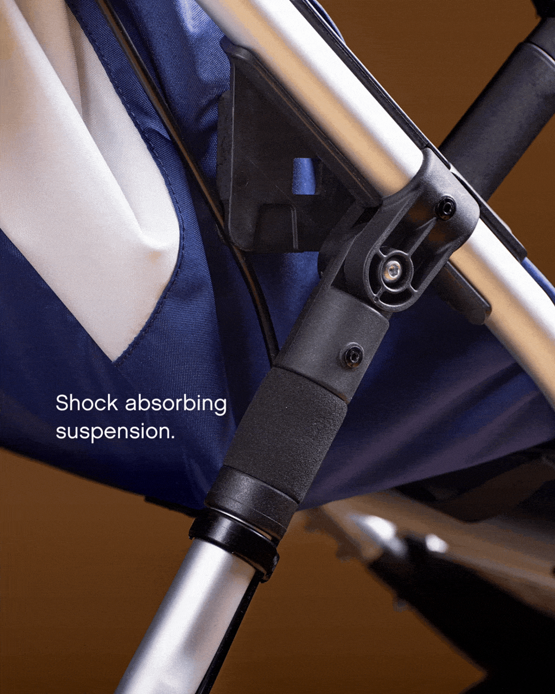mountain-buggy-Terrain-Heritage-Quartz-Shock-absorbing-suspension-1sec-min.gif