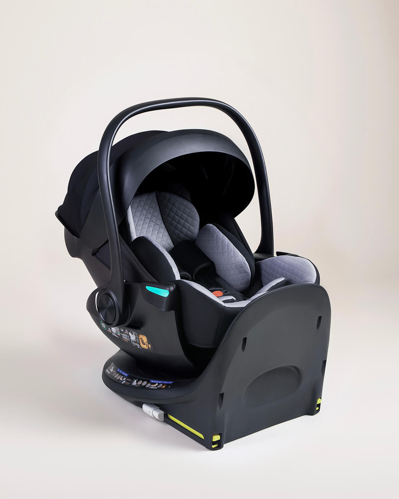 mountain-buggy-protect-infant-car-seat-capsule-unity-base-3-quarter-view.webp