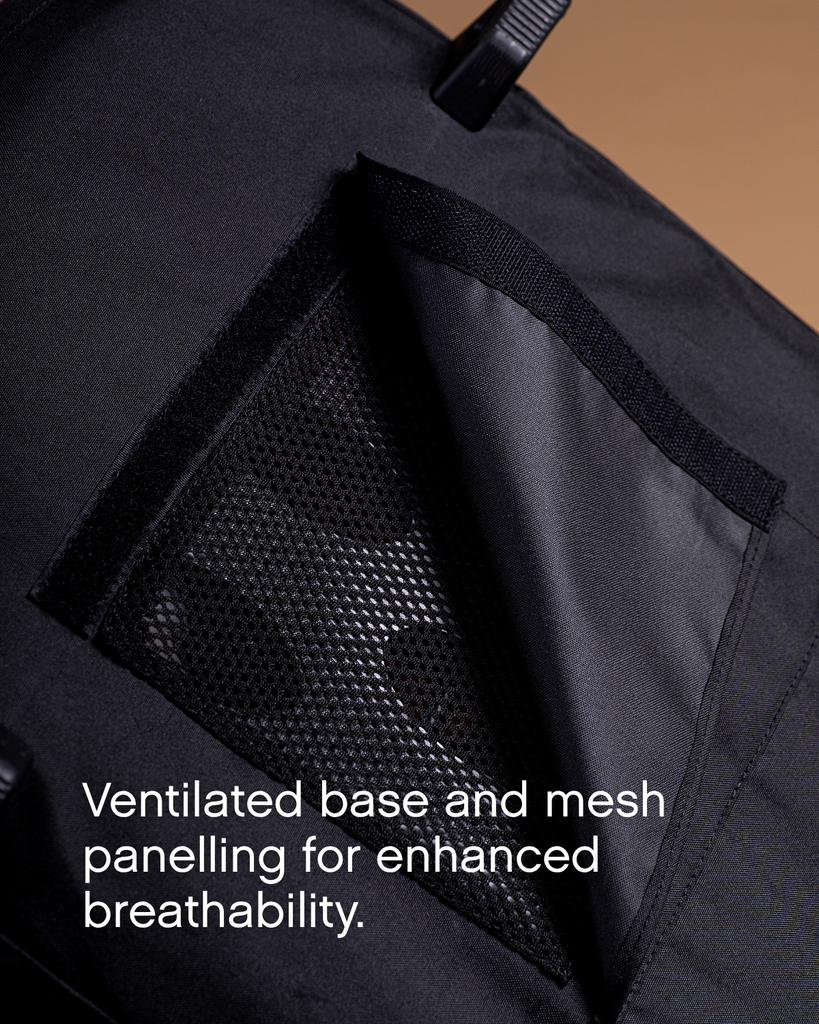 mountain-buggy-carrycot-plus-terrain-heritage-quartz-Ventilated-base-and-mesh-panelling.webp