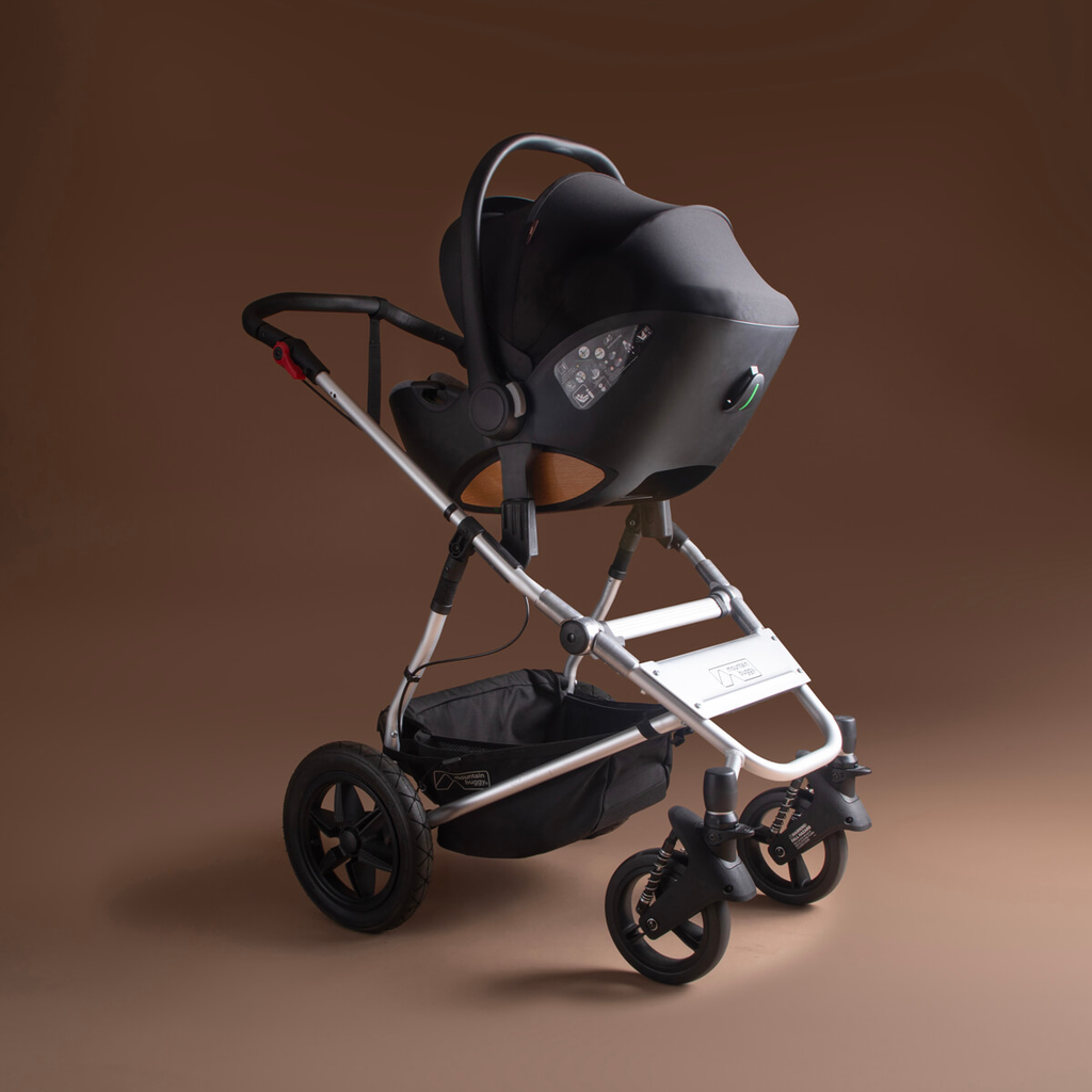 cosmopolitan™ travel system bundle